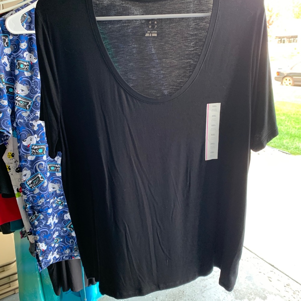 Women’s T- Shirt - New - XXL